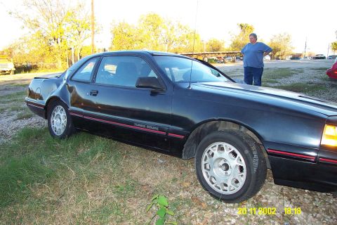 1992 Ford Mustang photo