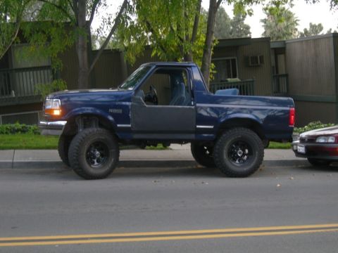 1994 Ford Bronco - lookin good now!!