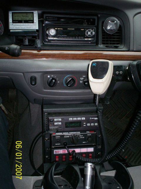 2002 Ford Crown Victoria photo