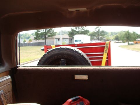 1983 Ford Bronco - I used the shop 2-post lift to load this, but it's too high off the ground to unload by hand.