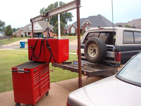 1983 Ford Bronco - The hoist made this easy. I think the top box weighs more than the bottom because 2 LARGE men (me included) could barely handle it. But the…