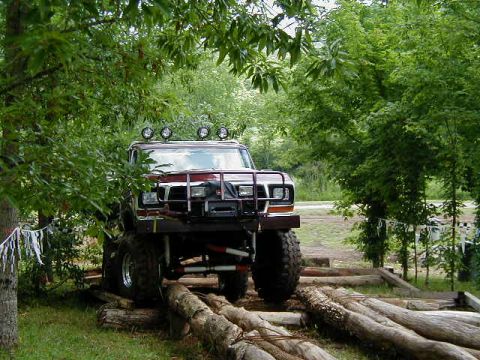 1990 Ford Bronco - Marty v. Logs