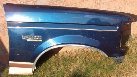 1983 Ford Bronco - SOLD right fender from '94 EB Bronco