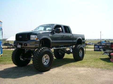 1978 Ford Bronco - This lifted Ford F-250 Super Duty pickup truck is modified with large tires and suspension for off-road use.