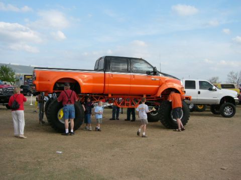 1978 Ford Bronco - This was the biggest truck at the meet.It IS street legal here in Texas.