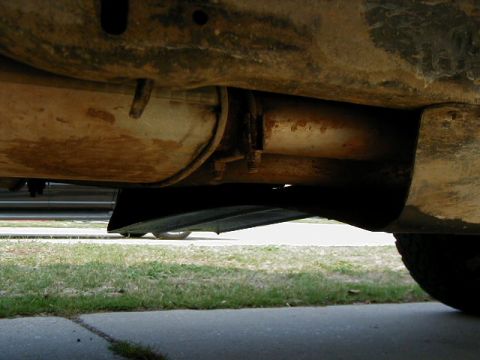 1990 Ford Bronco - Newly customized (by Tellico) skidplate (nice arch)
