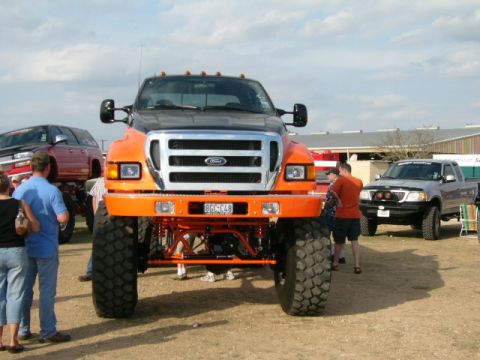 1978 Ford Bronco - This was the biggest truck at the meet.It IS street legal here in Texas.