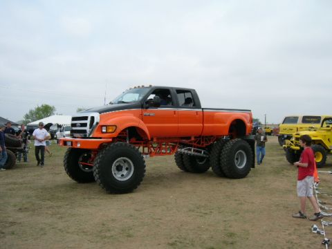 1978 Ford Bronco - This was the biggest truck at the meet.It IS street legal here in Texas.