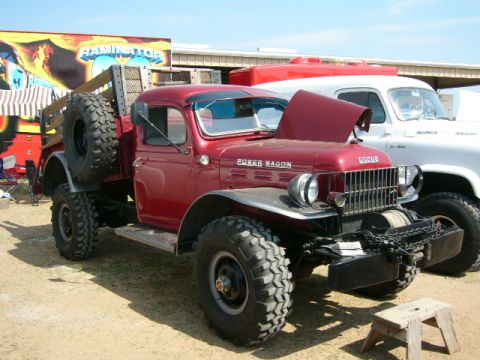 1978 Ford Bronco - Nice old Dodge.