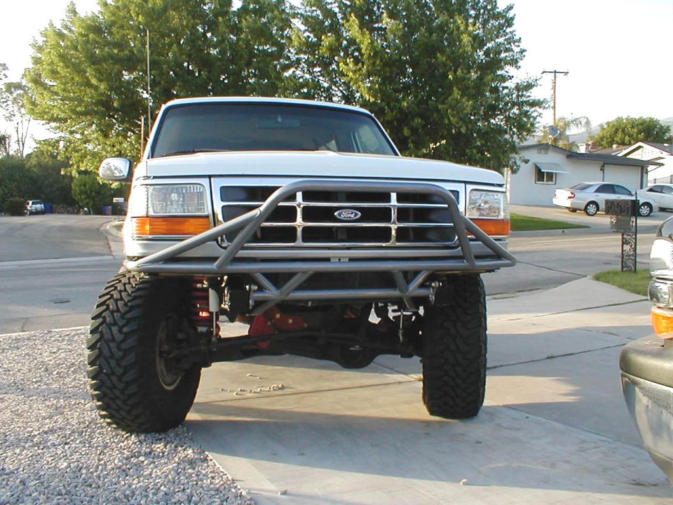 1996 Ford Bronco front bumper and grille with custom brush guard