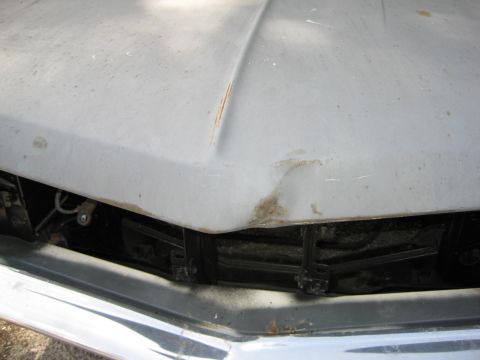 1970 Ford Ranchero - close up of dent in hood