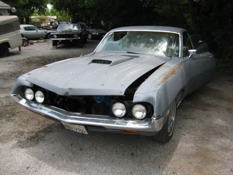 1970 Ford Ranchero - left side frontal view