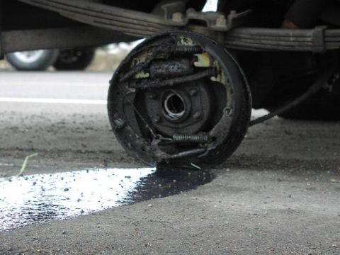 1981 Ford Bronco - bearings fragged through the retaining plate