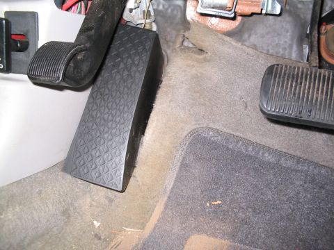 2001 Ford Crown Victoria - Close up. Pay no attention to the filthy carpet.... parking brake clearance was not checked, but it should be able to be depressed enough t…