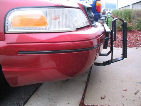 2001 Ford Crown Victoria - Oh, and I like this style bumper. COmes in handy too. Like, when you have to push dead cars at work into the shop, or, uh, push dumpsters b…