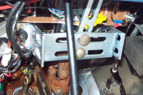 1996 Ford Bronco - Mounting Wells-Engberg CT-100 Rotary Hand Operated Driving Contol (6/8/2007)