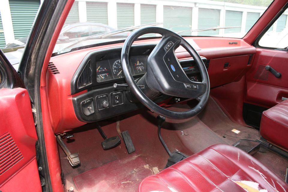 1985 Ford F-150 “doggie truck”