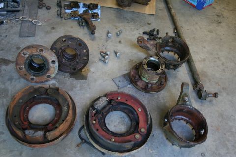 1993 Ford F-350 - Front drum brakes, knuckles, tie rod, hubs, kingpin stuff