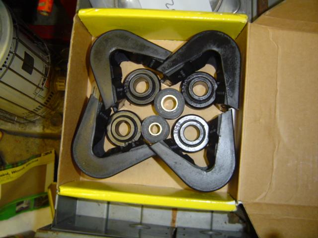 Box of suspension bushings and bearings