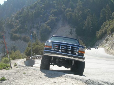 1994 Ford Bronco - testing flex on the way to big bear