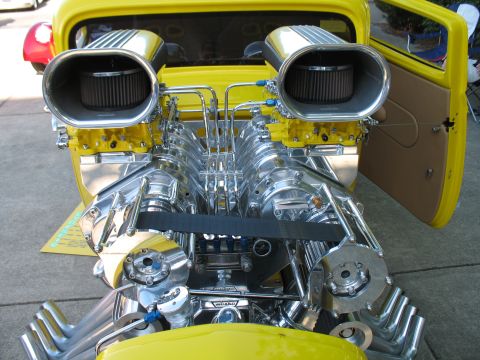 1940 Chevrolet Suburban - Blown!