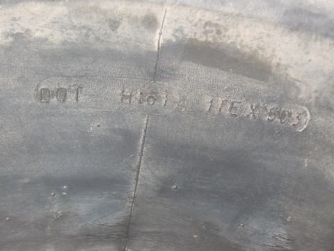 1991 Ford Bronco - Tire sidewall details, including DOT code and size, are visible in this close-up.