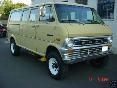 1978 Ford E250 - This van appears to be from the mid-1970s, not a 1978 model as claimed.