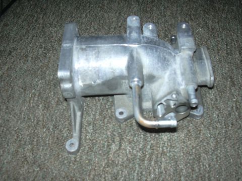 1996 Ford Crown Victoria - This is an aluminum intake manifold, not a 1996 Ford Crown Victoria plenum.