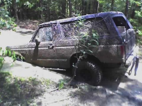 1995 Ford Bronco - may 07 spring creek offroad. i saw grass in the hole and thought it wasn't so deep. it was sea-weed.