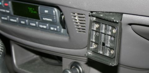 2002 Ford Crown Victoria photo