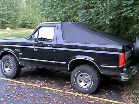 1992 Ford Bronco photo