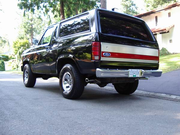 1986 Ford Bronco “Blazin80”