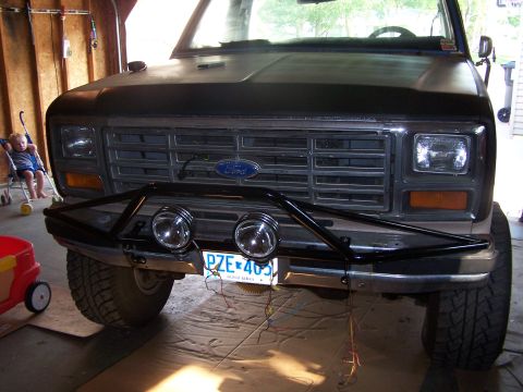 1986 Ford Bronco - Better front shot