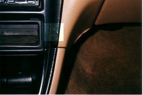 1991 Ford LTD Crown Victoria - Two small cuts in dash from prior breakin.