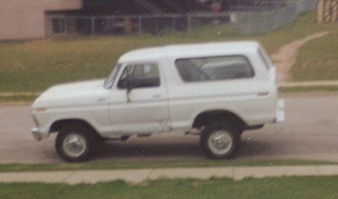1979 Ford Bronco - rear lifted