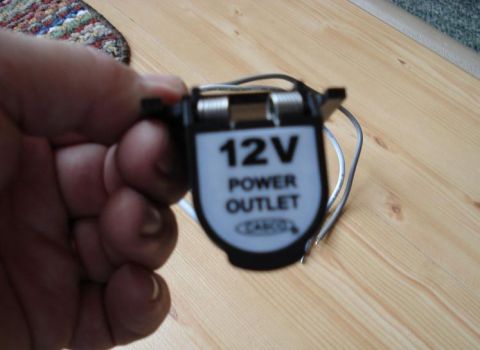 1999 Ford Crown Victoria - Flip up cover on new power outlet