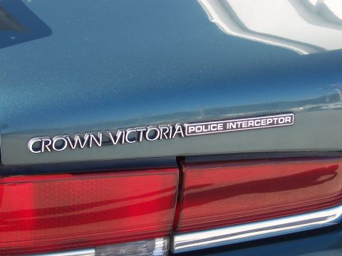1996 Ford Crown Victoria photo