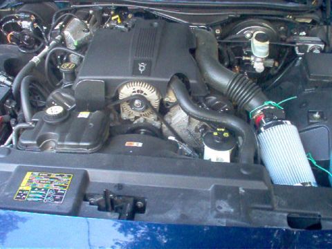 2003 Ford Crown Victoria photo
