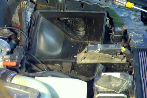 1993 Ford Taurus - 4" duct as it enters airbox 2