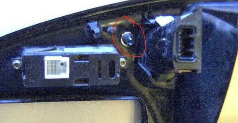 1993 Ford Taurus - Switch added to dash from the rear