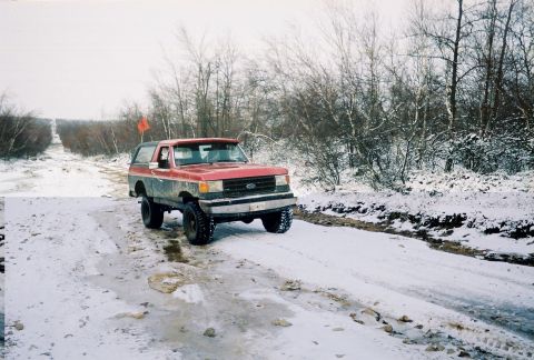 1987 Ford Bronco - Cruising the park