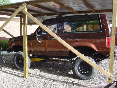 1986 Ford Bronco II “Clyde”