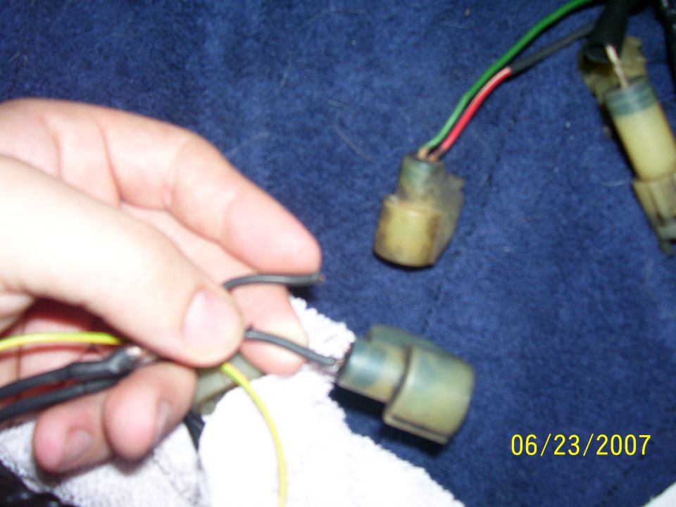 Wiring harness connectors with date stamp 06/23/2007