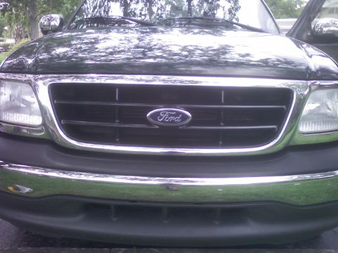 2001 Ford F-150 - After a can of spray paint.