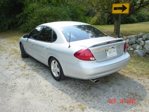 2000 Ford Taurus photo