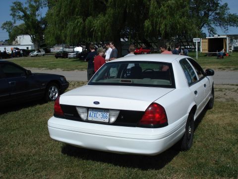 STAP 07 - 2000 Ford Crown Victoria