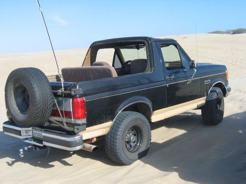 1990 Ford Bronco - my bronco, pre wheelin (not as sandy)