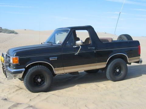 1990 Ford Bronco - my bronco on the dunes