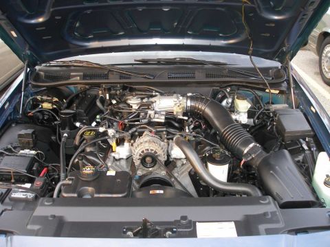 1998 Ford Crown Victoria - Obligatory engine shot.