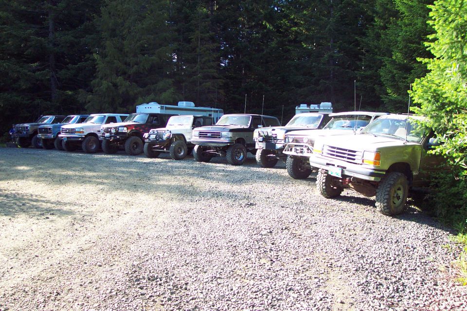 Broncofest NW 2007
7 Broncos
1 Explorer
1 Jeep